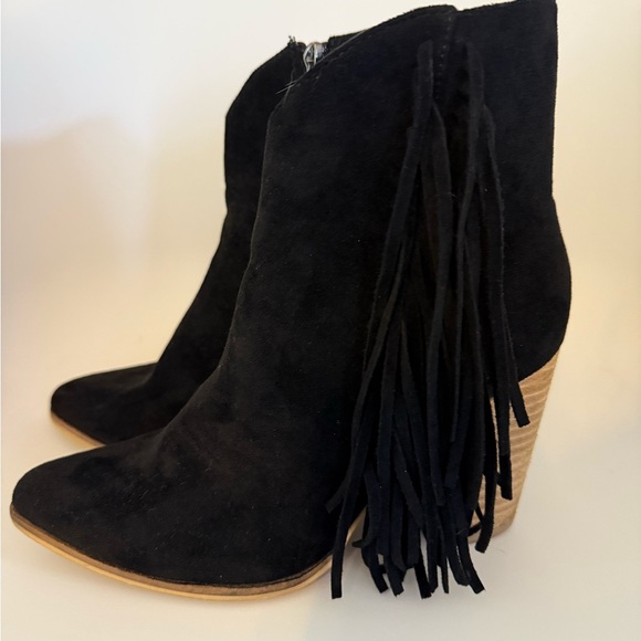 Buckle BEAST FASHION Black Suede Fringe Heeled Boots - Picture 1 of 9